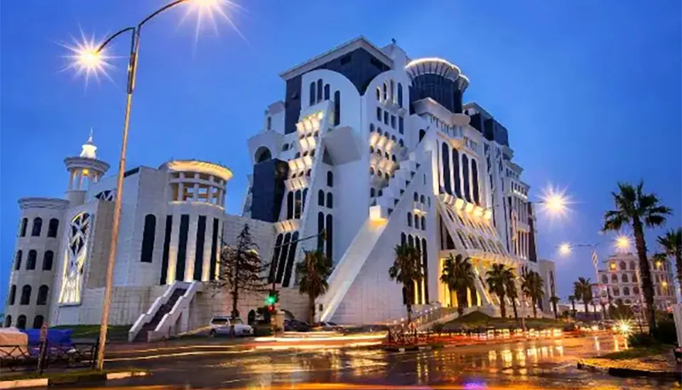 هتل گرند گلوریا باتومی